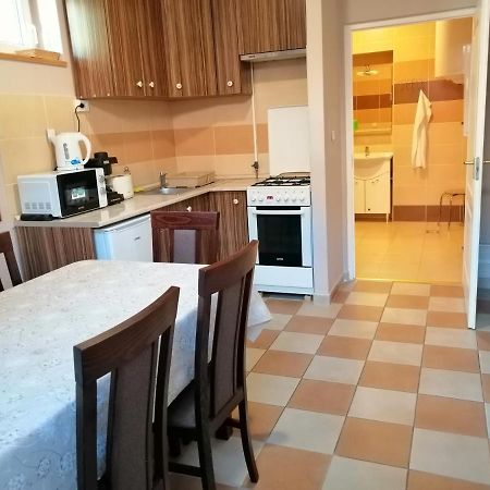 Apollo Vendeghaz Apartment Edeleny Ngoại thất bức ảnh