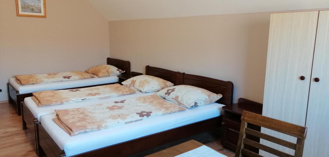 Apollo Vendeghaz Apartment Edeleny Ngoại thất bức ảnh