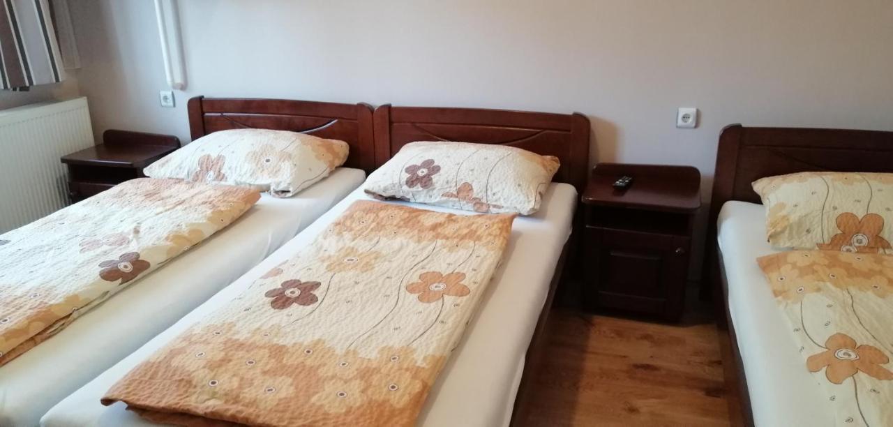 Apollo Vendeghaz Apartment Edeleny Ngoại thất bức ảnh