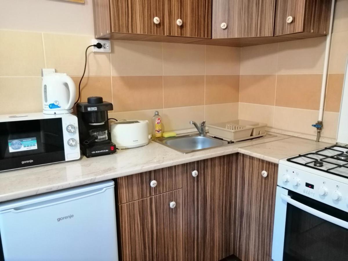 Apollo Vendeghaz Apartment Edeleny Ngoại thất bức ảnh
