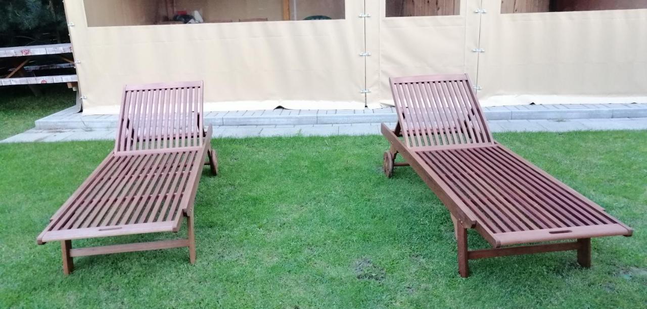 Apollo Vendeghaz Apartment Edeleny Ngoại thất bức ảnh