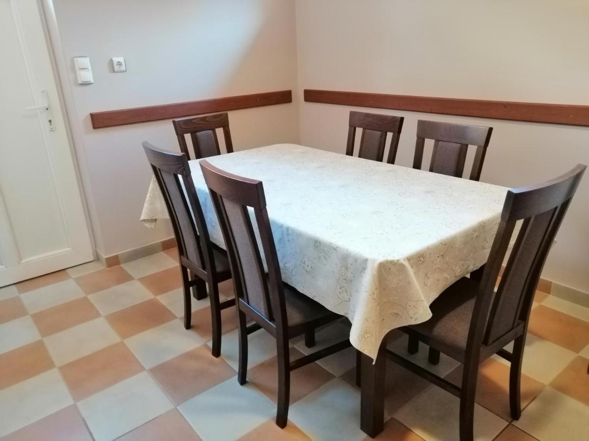 Apollo Vendeghaz Apartment Edeleny Ngoại thất bức ảnh