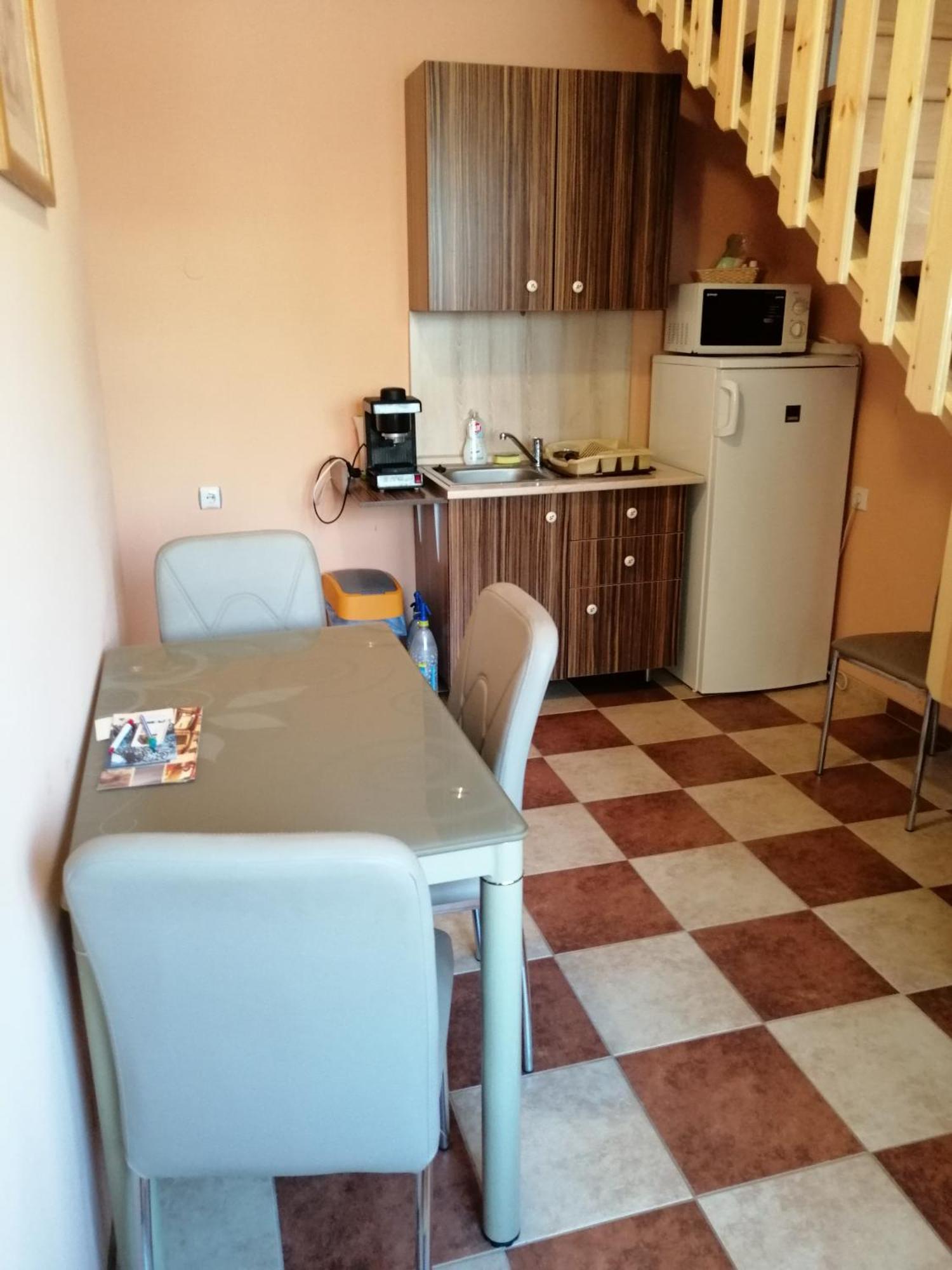 Apollo Vendeghaz Apartment Edeleny Ngoại thất bức ảnh