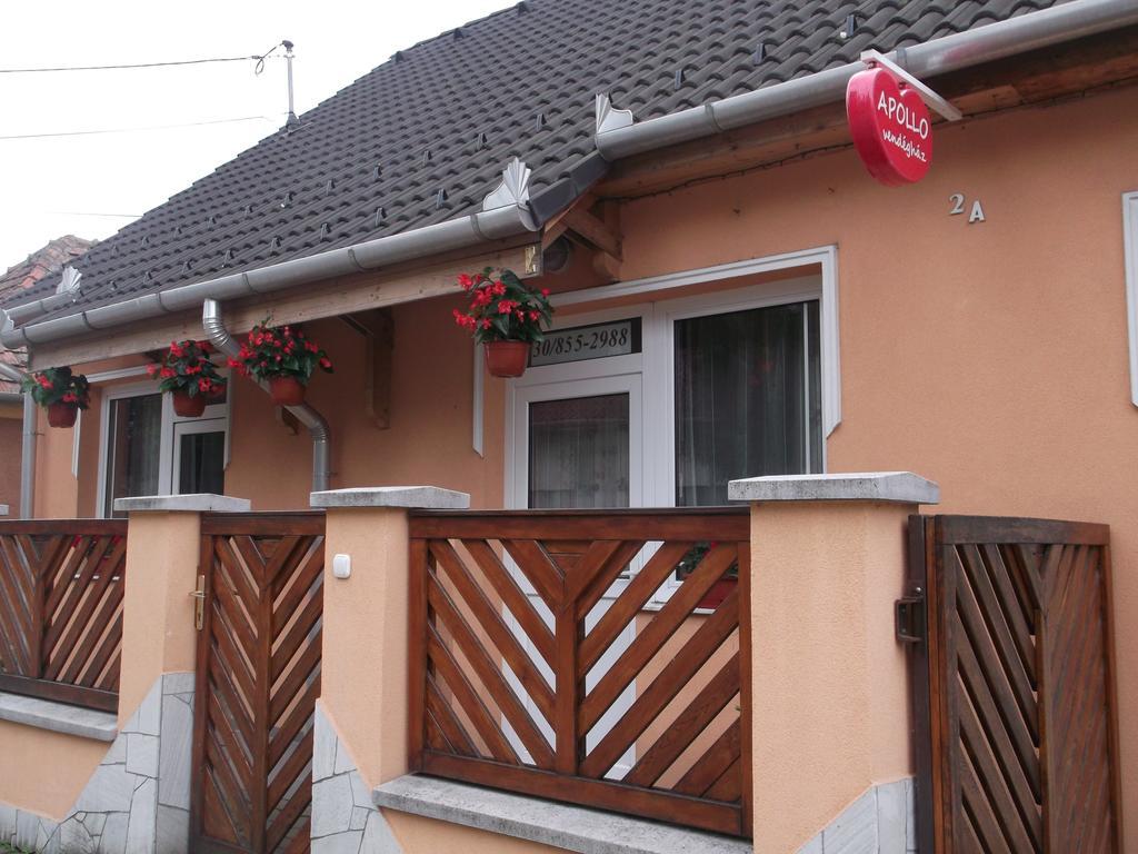 Apollo Vendeghaz Apartment Edeleny Ngoại thất bức ảnh